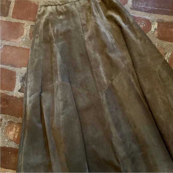 Vintage Abercrombie & Fitch Milk Chocolate Suede Leather Full Maxi Skirt - Picture 2 of 5